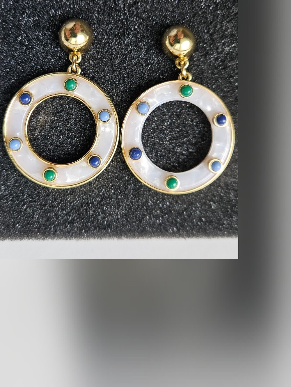 Talbots Mother Of Pearl Round Earrings